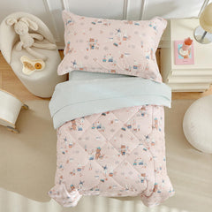 DuShow reversible gray sheets provide versatile styling for all-season sleeps.
