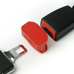 EASICOZI Buckle Guard installation example for universal-fit car seat buckles, no tools needed.