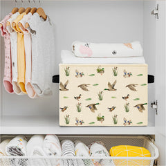 Elefeltclave Cotton-linen exterior detail highlights durable, lightweight design.