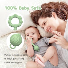 ETETOO teether-rattle green playtime scene emphasizes gentle sounds and visual stimulation.
