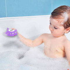 Famidoc bath thermometer water temp display shows precise Fahrenheit readings during bath time.