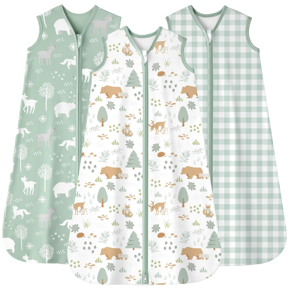 FIEMOL baby sleep sack in green forest bear fabric highlights breathable 100% cotton comfort.