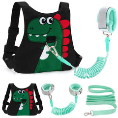 FITARTS toddler leash buckle closeup showing adjustable strap for secure fit.