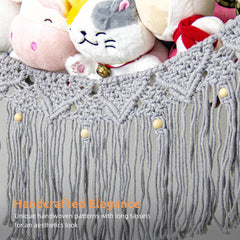FLOCNOKY plushie net tassels enhance display and storage for blankets and cushions.