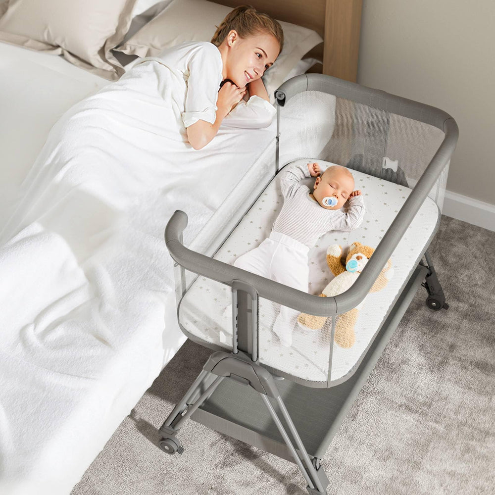 fodoss Bedside Bassinet side-opening provides quick breastfeeding access and closeness