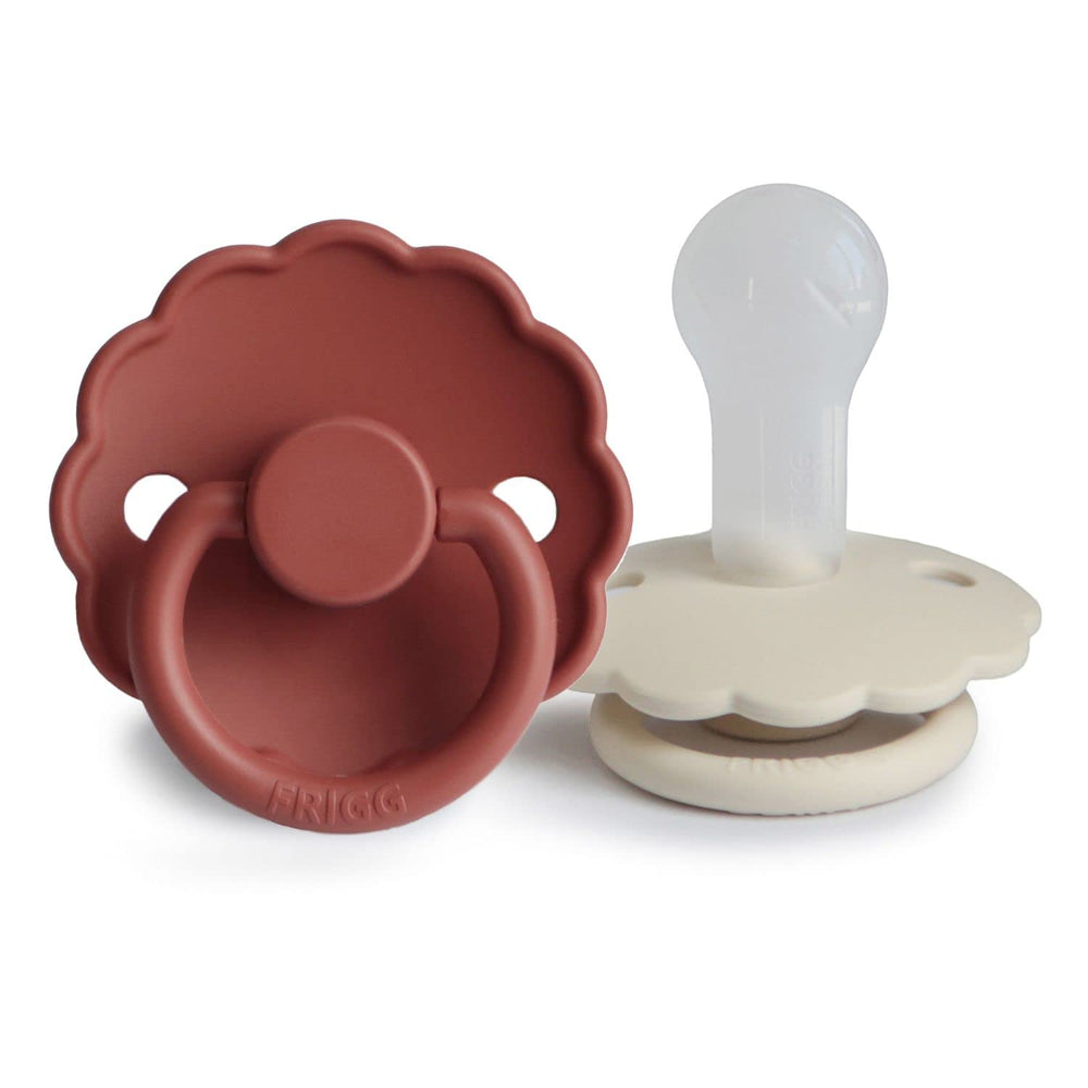 FRIGG Daisy SilkySoft nipple close-up shows medical-grade silicone for gentle soothing.