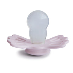 FRIGG Lucky symmetrical mouthfit helps comfortable positioning during soothing sessions.