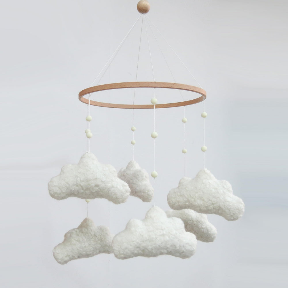 Goukurlsma Cloud Mobile for Crib Boucle Cloud promotes soothing nursery ambience and early auditory development.