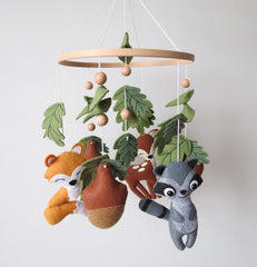 Goukurlsma Woodland crib mobile with fox, engaging visual focus for baby