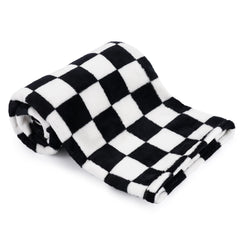 GreatBba plush checkered blanket with soft fleece for gentle baby comfort.