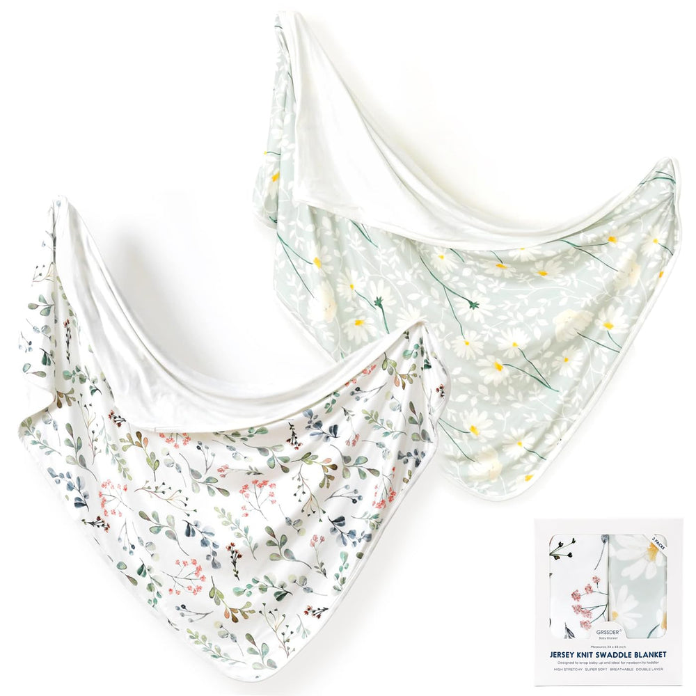 GRSSDER leaves-daisy swaddle blanket soothes baby during naptime.