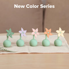 Haakaa Flower Stopper universal fit across generations ensures snug seal.