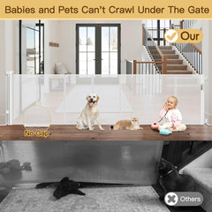 HEELALBABY gate onehand-locking-mechanism enables convenient use while keeping kids safe.