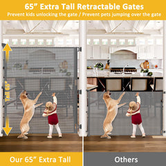 HEELALBABY retractable gate operation demonstrates one-handed ease for busy homes.