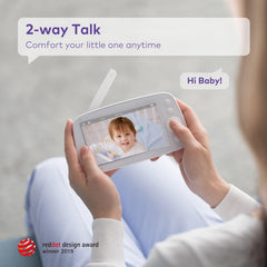 HiPP baby monitor camera night-vision feed preserves clarity in low light.