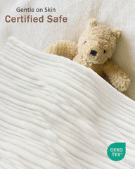 HOMRITAR white baby blanket fluffy fleece closeup highlights gentle touch for delicate skin.