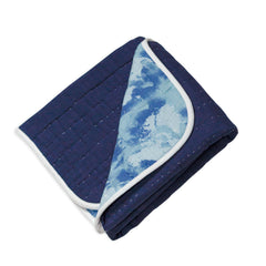 HonestBaby 35-by-35-inch blanket used for tummy time.