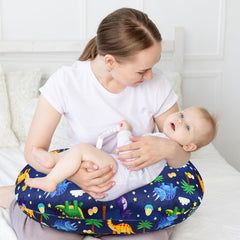 Hooyax waterproof, dirt-resistant cover protects pillow from spills