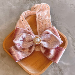 Hot&Sattion baby headband on girl demonstrating comfortable all-day wear