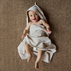 Huxie hooded towel organic cotton 32x32 bath scene shows roomy post-bath comfort
