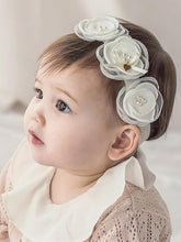 ICKEYOU flower crown headband with lace and three daisies, gentle on delicate skin.
