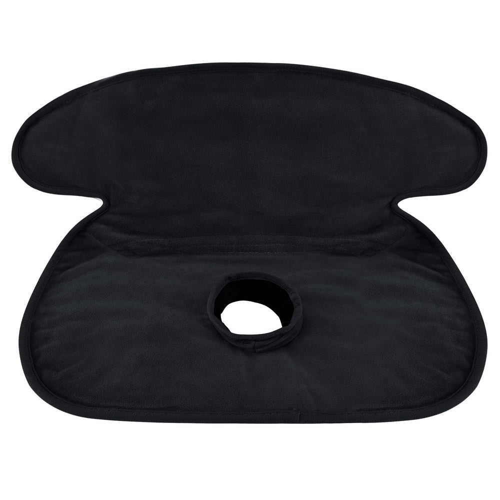 INFANZIA Dry Seat shows waterproof material protecting car seats from spills and accidents.