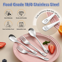 ITITT carrot and bunny pattern adds playful appeal during meals.