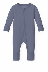 ITSY BITSY BOUTIQUE viscose bamboo baby pajamas zipper sleeper open-footed design for cozy nights.