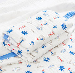 Close-up of 100% cotton fibers in the J-pinno Sailboat Sea Adventure blanket
