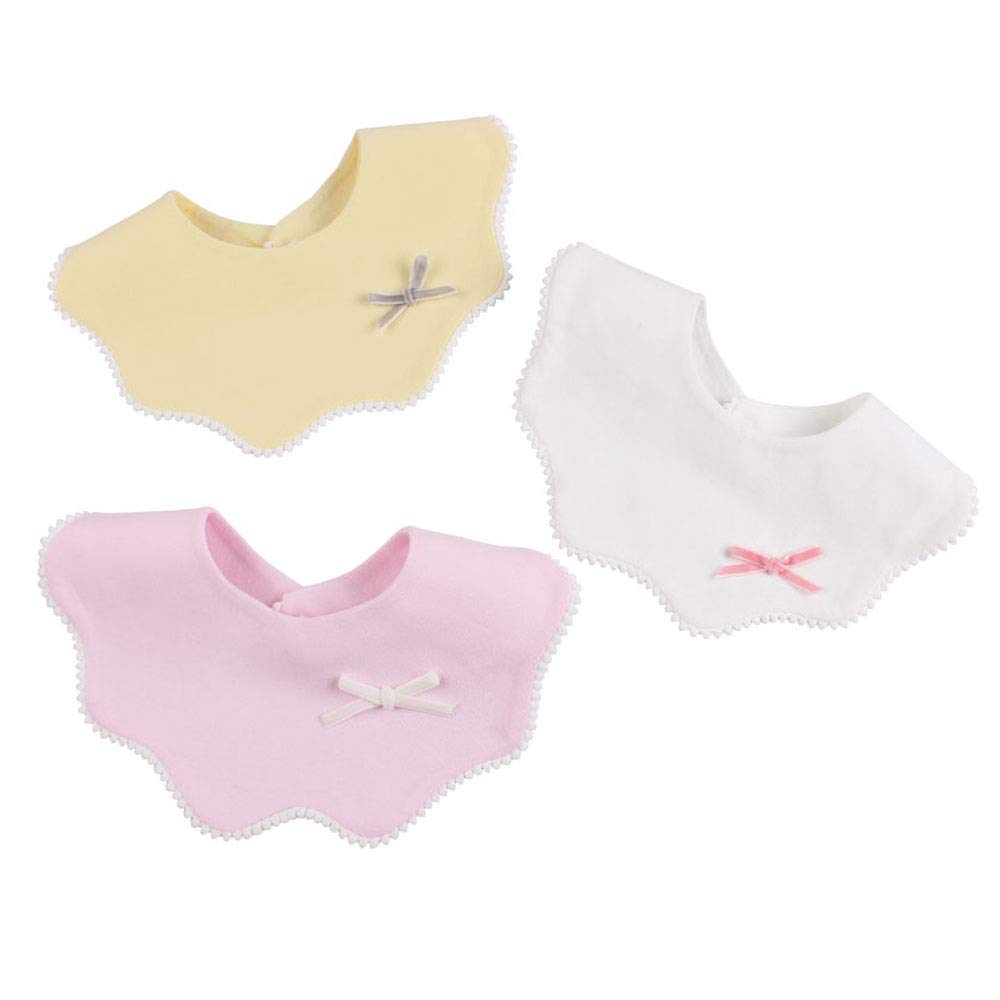 JANGANNSA baby bib with flower design keeps clothes clean during feeding.