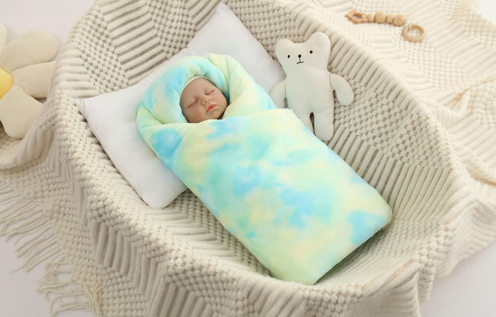 JZLPIN flannel baby blanket top side in green tie-dye for cozy naps.