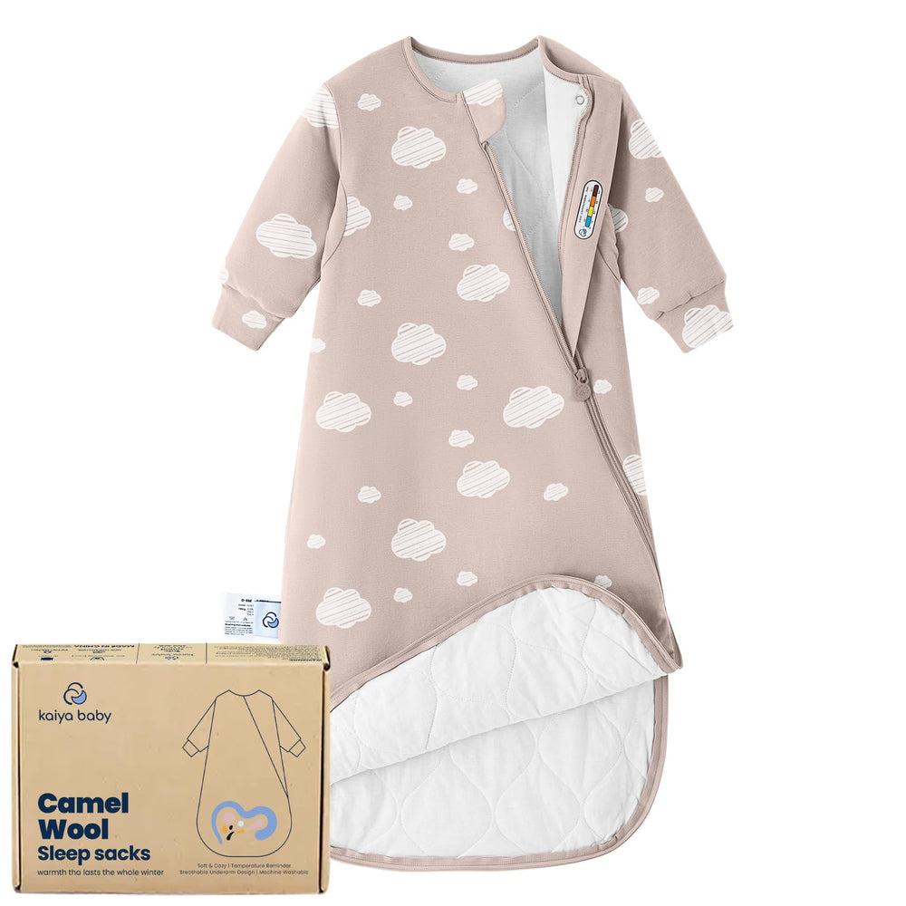 Kaiya Baby sleeping bag front view shows soft organic cotton for cozy sleep.