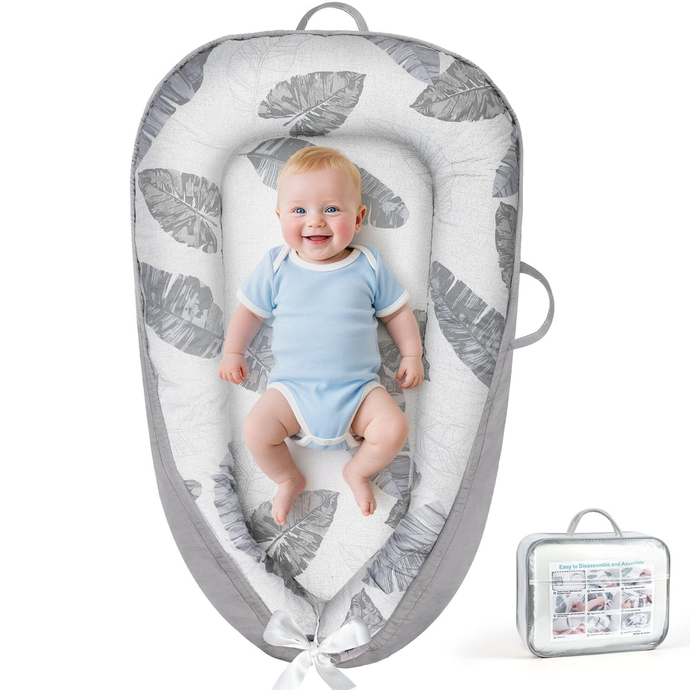 KISS GOLD baby lounger cover in breathable cotton for skin-friendly play moments.