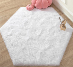KIXINWA White Hexagon Rug close-up shows fluffy texture for cozy playtime