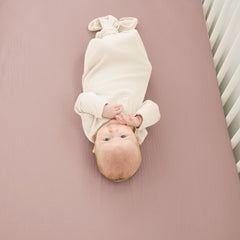 Konssy Muslin crib sheet Soft Blooms Taupe close-up texture for baby softness