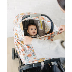 Konssy nursing cover with breathable fabric ideal for discreet feeding.