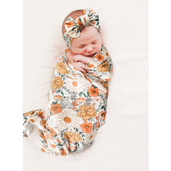 Konssy soft swaddle blanket close-up showing ultra-soft fabric and stretchy comfort.
