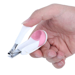 KUIDAMOS non-slip handle offers secure grip during nail trimming sessions