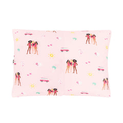 KYTE BABY bamboo toddler pillowcase with envelope closure and knife edge provides secure, neat edges.