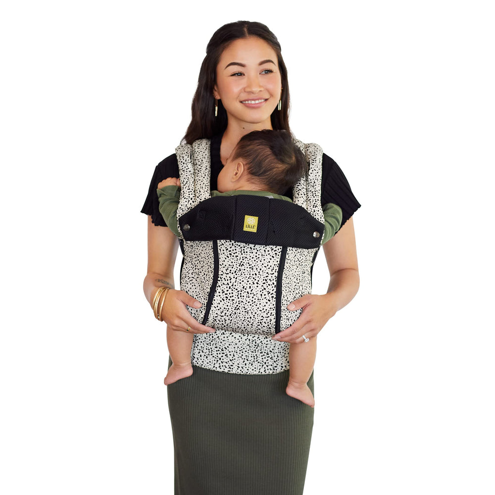 LÍLLÉbaby Complete All Seasons carrier with breathable front panel for warm days and airflow