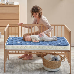 LILYVIBEBEARHAPPY quiet-odorless-materials close-up highlights peaceful sleep and no odor