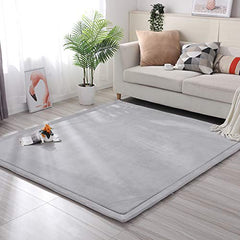 Loartee Coral Velvet Crawling Rug gray anti-slip bottom helps keep kids focused on play.