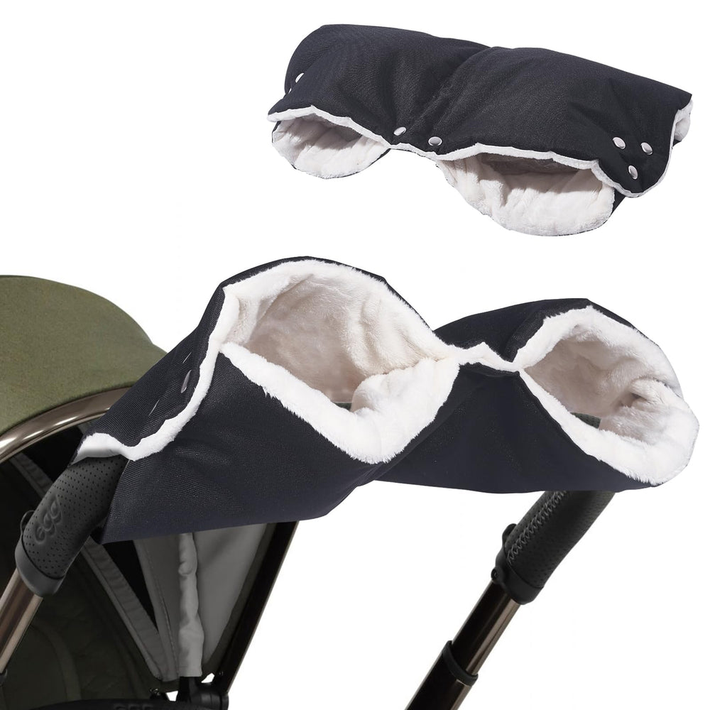 LooKu stroller hand muff with waterproof outer fabric protects hands in snow.
