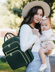 LOVEVOOK insulated bottle pockets help maintain beverages on the go.