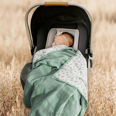 Gift-ready packaging makes Lulumoon blanket a thoughtful baby shower gift.