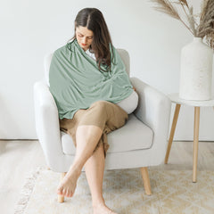 MairMore 360-degree poncho offers full coverage while feeding