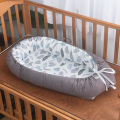 MAMAJOVE baby nest lounger soft breathable cotton emphasizes skin-friendly comfort.