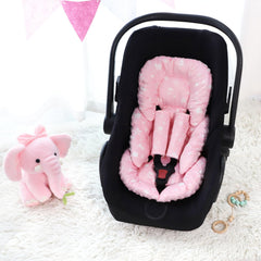 Man Fai Sky double-sided usage with soft minky and 3D bubble fabric for versatile warmth.