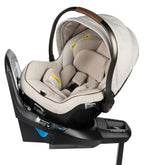 Maxi-Cosi Peri 180 in-car rotating seat enables easy in and out.