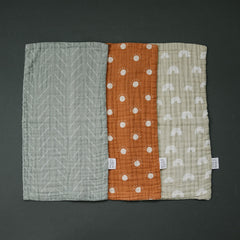 Mebie Baby burp cloths soft-muslin texture keeps baby's skin comfortable.